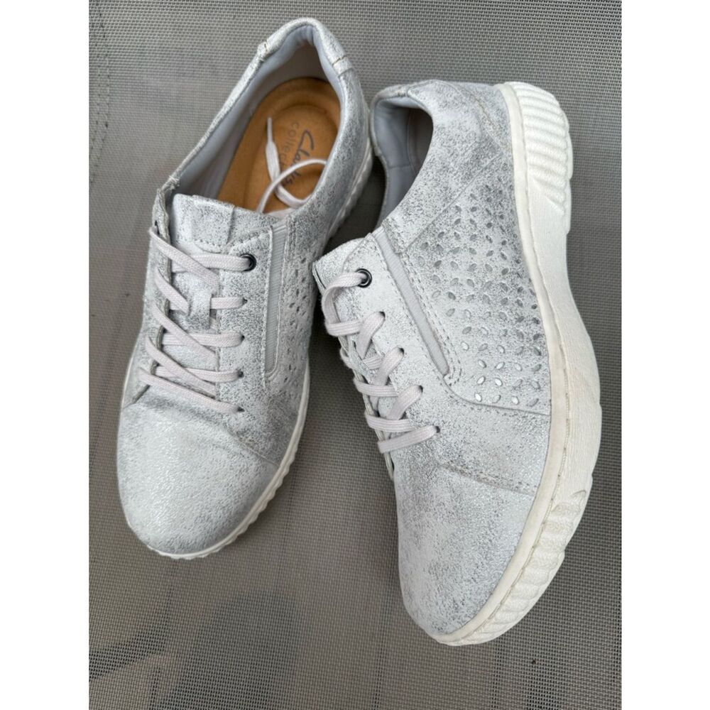 Clarks Caroline Ella Laser Cut Leather Ultimate Comfort Sneakers Shoes Women's 9